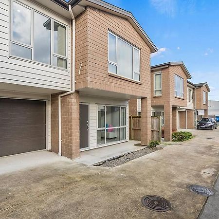 Airport & City At Your Doorstep! The Central Charm Auckland Exterior photo