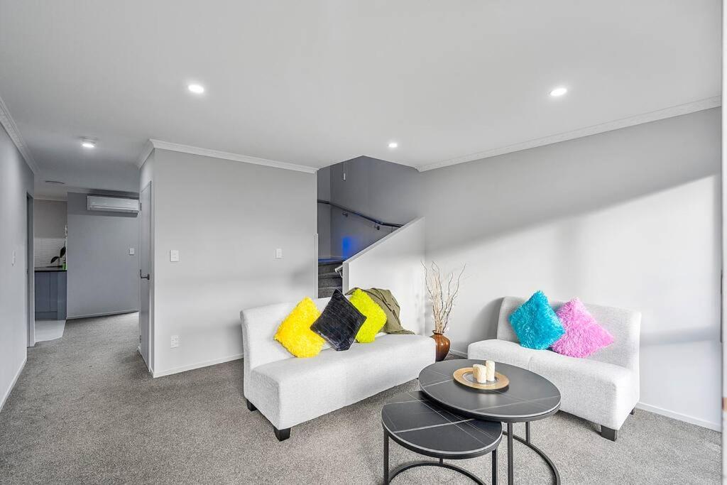 Airport & City At Your Doorstep! The Central Charm Auckland Exterior photo