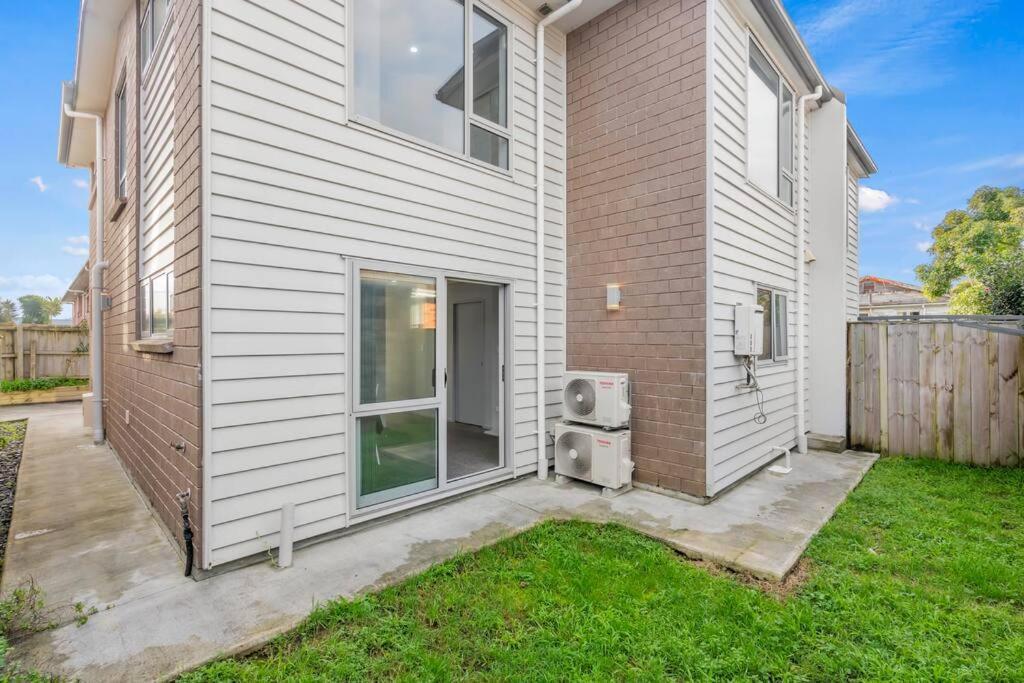 Airport & City At Your Doorstep! The Central Charm Auckland Exterior photo